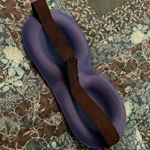 Silky Eye Mask with lashes NWOT plus bonus - Picture 3 of 7